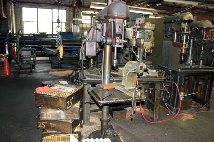 Photo #207 of PLANT CLOSURE OF BT CRELLIN MACHINE SHOP!  ASSET TO INCLUDE: VERTICAL MACHINING CENTERS, CNC TURNING CENTERS, AUTOMATIC SCREW MACHINES, MILLS, LATHES, GRINDERS, AND MUCH MORE!