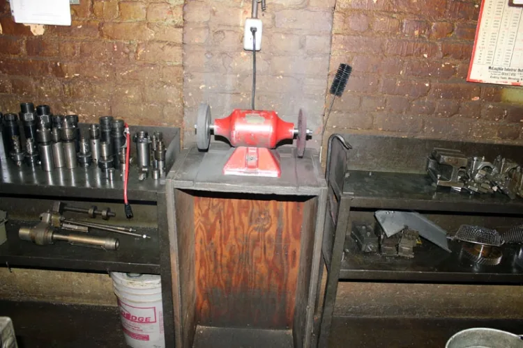 Photo #222 of PLANT CLOSURE OF BT CRELLIN MACHINE SHOP!  ASSET TO INCLUDE: VERTICAL MACHINING CENTERS, CNC TURNING CENTERS, AUTOMATIC SCREW MACHINES, MILLS, LATHES, GRINDERS, AND MUCH MORE!