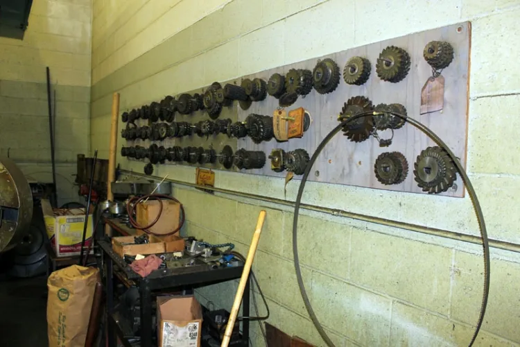 Photo #274 of PLANT CLOSURE OF BT CRELLIN MACHINE SHOP!  ASSET TO INCLUDE: VERTICAL MACHINING CENTERS, CNC TURNING CENTERS, AUTOMATIC SCREW MACHINES, MILLS, LATHES, GRINDERS, AND MUCH MORE!