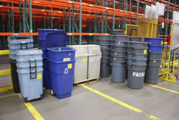 Photo #15 of FORMERLY OF MCGRAW-HILL - HUGH DISTRIBUTION CENTER: HUGE QUANTITY OF CONVEYOR EQUIPMENT, SHELVING UNITS, LOCKERS, WAREHOUSE EQUIPMENT, CARTS, PLUS MUCH MORE!