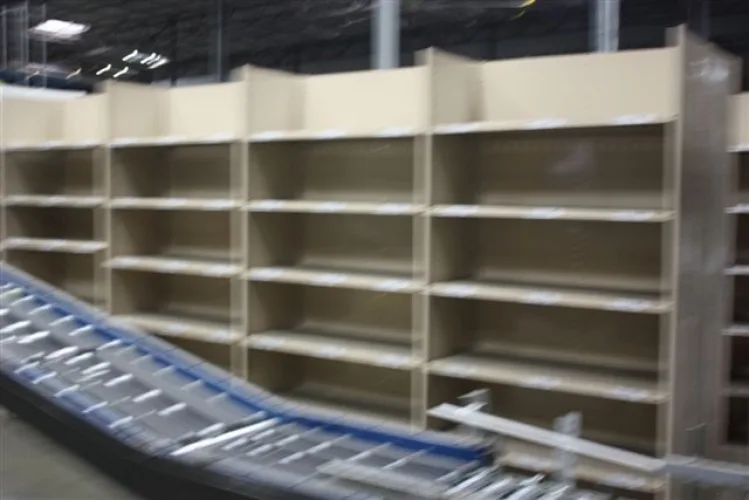 Photo #21 of FORMERLY OF MCGRAW-HILL - HUGH DISTRIBUTION CENTER: HUGE QUANTITY OF CONVEYOR EQUIPMENT, SHELVING UNITS, LOCKERS, WAREHOUSE EQUIPMENT, CARTS, PLUS MUCH MORE!