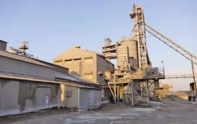 Photo #26 of HUGE TWO-DAY AUCTION OVER 1,000 LOTS - LAFARGE MIDWEST INC.: 776 ACRE CEMENT PRODUCTION FACILITY INCLUDING MACHINERY, EQUIPMENT, STEEL BUILDING STRUCTURES, COPPER WIRING, TRANSFORMERS AND SUPPORT EQUIPMENT