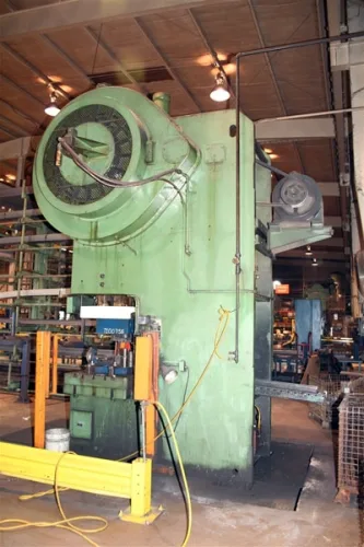 Photo #4 of SURPLUS TO THE ONGOING OPERATIONS OF A GLOBAL COMMERCIAL VEHICLE PARTS MANUFACTURER: 600-TON &  300-TON MINSTER SSDC PRESSES,  250-TON MINSTER GAP FRAME PRESS & FEED LINE