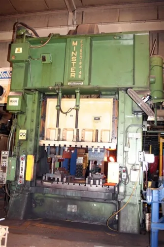 Photo #14 of SURPLUS TO THE ONGOING OPERATIONS OF A GLOBAL COMMERCIAL VEHICLE PARTS MANUFACTURER: 600-TON &  300-TON MINSTER SSDC PRESSES,  250-TON MINSTER GAP FRAME PRESS & FEED LINE