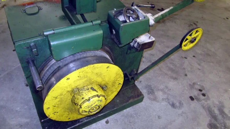 Photo #7 of SURPLUS TO THE ONGOING NEEDS OF L & M MANUFACTURING - HIGH SPEED FASTENER MANUFACTURING MACHINERY: COLD HEADERS, THREAD ROLLERS, PINCH POINTERS & MUCH MORE