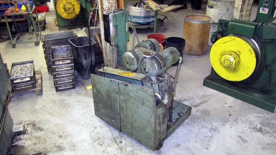 Photo #15 of SURPLUS TO THE ONGOING NEEDS OF L & M MANUFACTURING - HIGH SPEED FASTENER MANUFACTURING MACHINERY: COLD HEADERS, THREAD ROLLERS, PINCH POINTERS & MUCH MORE