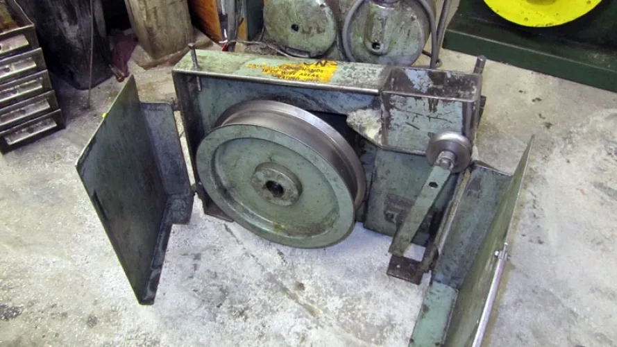 Photo #17 of SURPLUS TO THE ONGOING NEEDS OF L & M MANUFACTURING - HIGH SPEED FASTENER MANUFACTURING MACHINERY: COLD HEADERS, THREAD ROLLERS, PINCH POINTERS & MUCH MORE
