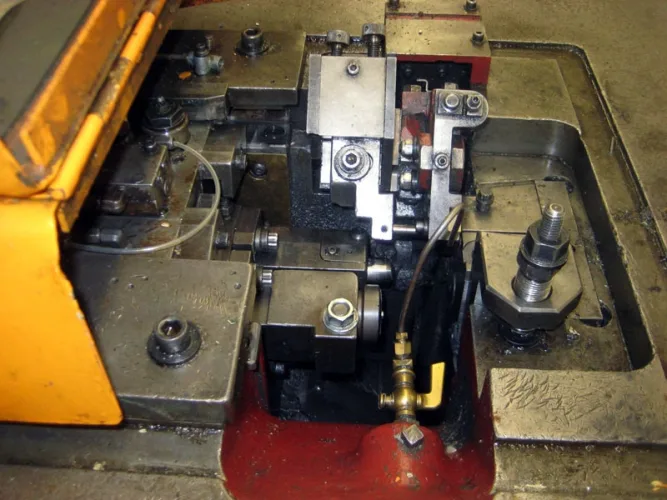 Photo #31 of SURPLUS TO THE ONGOING NEEDS OF L & M MANUFACTURING - HIGH SPEED FASTENER MANUFACTURING MACHINERY: COLD HEADERS, THREAD ROLLERS, PINCH POINTERS & MUCH MORE