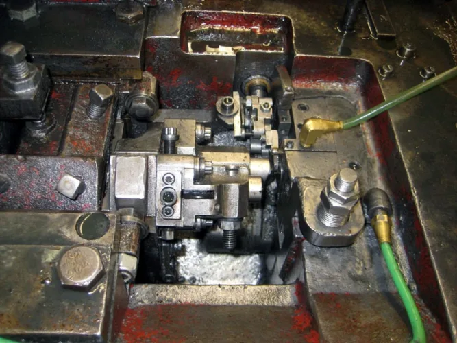 Photo #39 of SURPLUS TO THE ONGOING NEEDS OF L & M MANUFACTURING - HIGH SPEED FASTENER MANUFACTURING MACHINERY: COLD HEADERS, THREAD ROLLERS, PINCH POINTERS & MUCH MORE