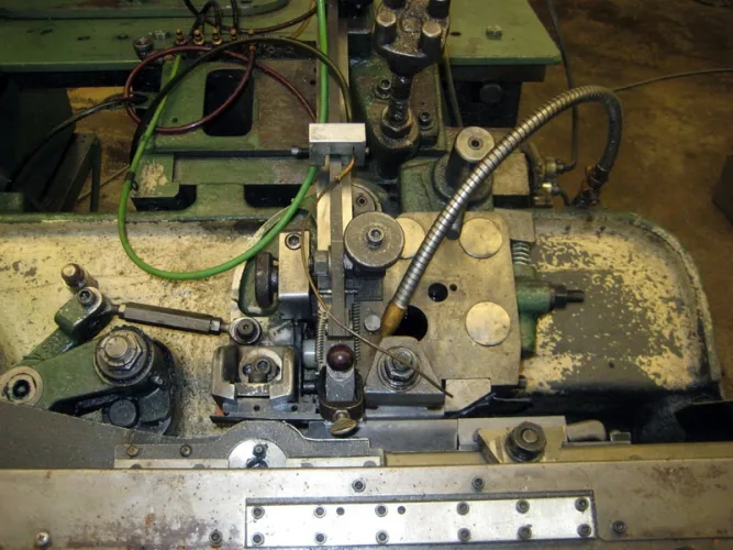 Photo #79 of SURPLUS TO THE ONGOING NEEDS OF L & M MANUFACTURING - HIGH SPEED FASTENER MANUFACTURING MACHINERY: COLD HEADERS, THREAD ROLLERS, PINCH POINTERS & MUCH MORE