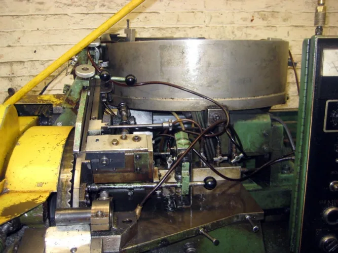 Photo #83 of SURPLUS TO THE ONGOING NEEDS OF L & M MANUFACTURING - HIGH SPEED FASTENER MANUFACTURING MACHINERY: COLD HEADERS, THREAD ROLLERS, PINCH POINTERS & MUCH MORE