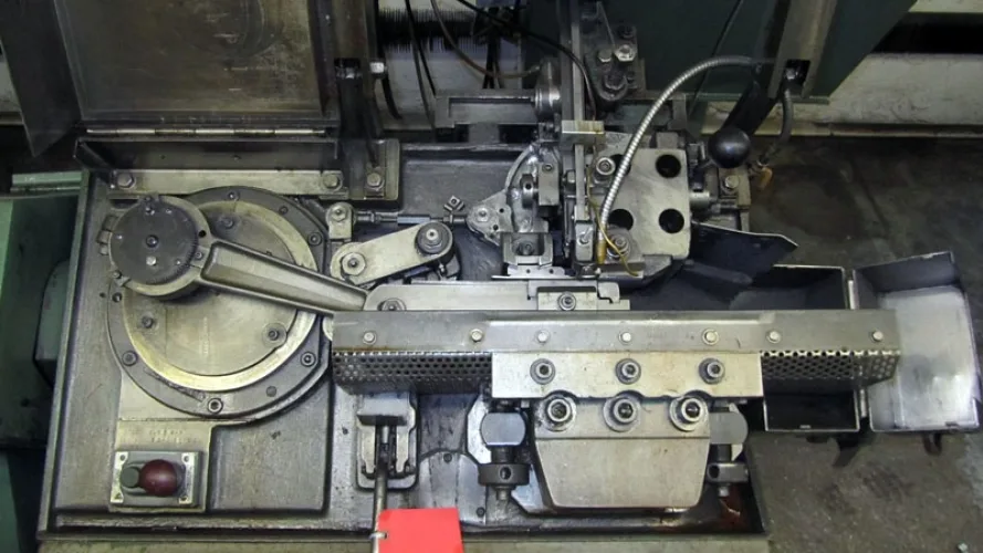 Photo #92 of SURPLUS TO THE ONGOING NEEDS OF L & M MANUFACTURING - HIGH SPEED FASTENER MANUFACTURING MACHINERY: COLD HEADERS, THREAD ROLLERS, PINCH POINTERS & MUCH MORE