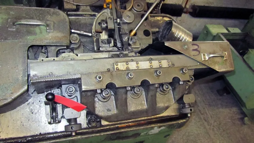Photo #98 of SURPLUS TO THE ONGOING NEEDS OF L & M MANUFACTURING - HIGH SPEED FASTENER MANUFACTURING MACHINERY: COLD HEADERS, THREAD ROLLERS, PINCH POINTERS & MUCH MORE