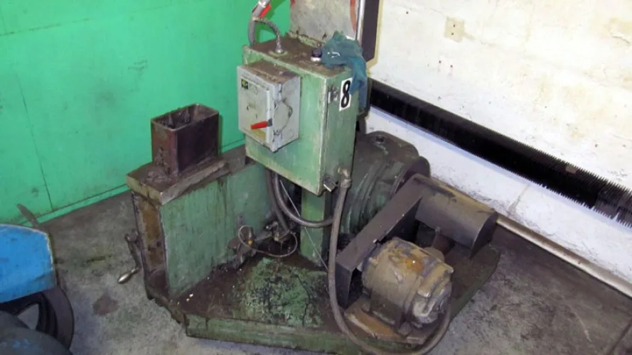 Photo #124 of SURPLUS TO THE ONGOING NEEDS OF L & M MANUFACTURING - HIGH SPEED FASTENER MANUFACTURING MACHINERY: COLD HEADERS, THREAD ROLLERS, PINCH POINTERS & MUCH MORE