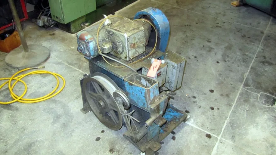 Photo #129 of SURPLUS TO THE ONGOING NEEDS OF L & M MANUFACTURING - HIGH SPEED FASTENER MANUFACTURING MACHINERY: COLD HEADERS, THREAD ROLLERS, PINCH POINTERS & MUCH MORE