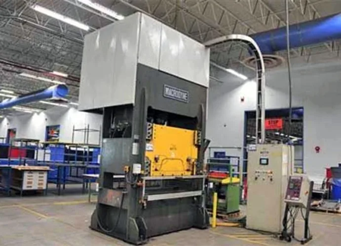 Photo #33 of NORTH AMERICAN INDUSTRIAL MACHINERY SALE - INCLUDING: PACIFIC, DAKE & MACRODYNE PRESSES, VERTICAL & HORIZONTAL BORING MILLS , POWER SHEAR, PROFILER, GRINDERS, PAINT BOOTHS & MUCH MORE!