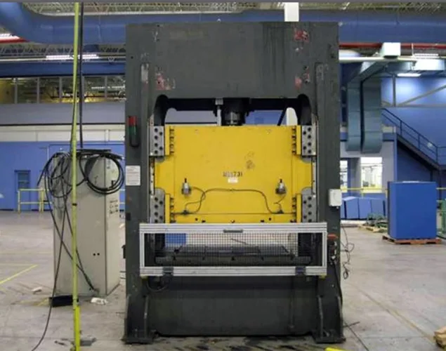 Photo #40 of NORTH AMERICAN INDUSTRIAL MACHINERY SALE - INCLUDING: PACIFIC, DAKE & MACRODYNE PRESSES, VERTICAL & HORIZONTAL BORING MILLS , POWER SHEAR, PROFILER, GRINDERS, PAINT BOOTHS & MUCH MORE!