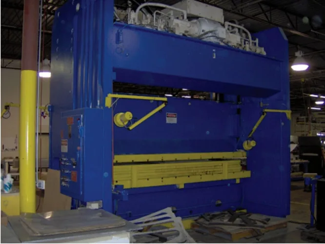 Photo #56 of NORTH AMERICAN INDUSTRIAL MACHINERY SALE - INCLUDING: PACIFIC, DAKE & MACRODYNE PRESSES, VERTICAL & HORIZONTAL BORING MILLS , POWER SHEAR, PROFILER, GRINDERS, PAINT BOOTHS & MUCH MORE!