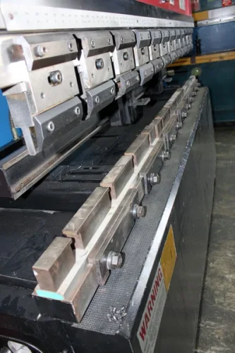 Photo #112 of NORTH AMERICAN INDUSTRIAL MACHINERY SALE - INCLUDING: PACIFIC, DAKE & MACRODYNE PRESSES, VERTICAL & HORIZONTAL BORING MILLS , POWER SHEAR, PROFILER, GRINDERS, PAINT BOOTHS & MUCH MORE!