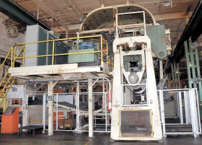 Photo #44 of BY ORDER OF COURT APPOINTED RECEIVER, CASE# CV-13-19489: NATIONAL AUTO RADIATOR MANUFACTURING CO. LTD: INCLUDING: (44) PRESSES UP TO 1200-TON, (6) SERVO FEED LINES, MACHINE & FABRICATION SHOP, ROBOTS, HUGE CMM, SCRAP REMOVAL SYSTEMS, WELDERS, FORKLIFTS &
