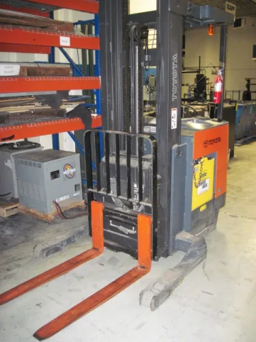 Photo #20 of COMPLETE CLOSURE OF A MAJOR DEFENSE SUPPLIER: GMA COVER CORPORATION: OVER 125 JUKI, PFAFF, SUNSTAR AND DURKOPP SEWING MACHINES, (4) GERBER CNC CUTTING SYSTEMS & MUCH MORE