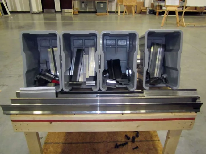 Photo #4 of CONTINENTAL CASE COMPANY: LATE MODEL METAL FABRICATION EQUIPMENT OF A MANUFACTURER OF REFRIGERATED SHELVING AND DISPLAY UNITS