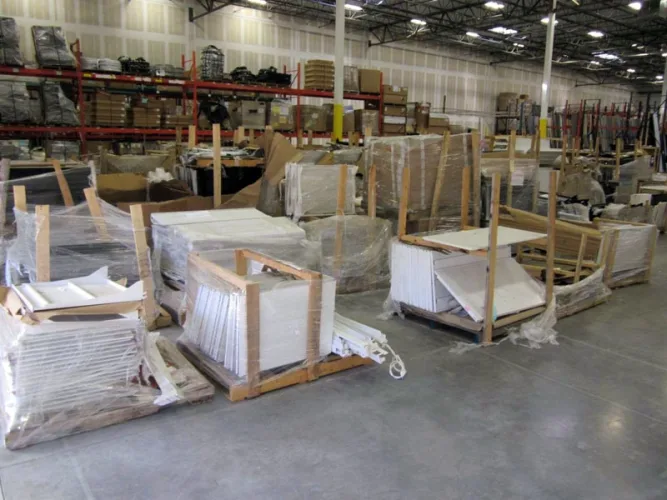 Photo #5 of CONTINENTAL CASE COMPANY: LATE MODEL METAL FABRICATION EQUIPMENT OF A MANUFACTURER OF REFRIGERATED SHELVING AND DISPLAY UNITS