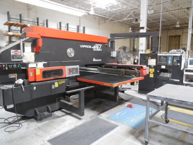 Photo #3 of METAL FABRICATION AND WOODWORKING EQUIPMENT OF CSC WORLDWIDE: A MANUFACTURE OF DISPLAY UNITS AND SHOW CASES