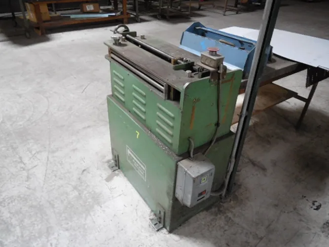 Photo #16 of METAL FABRICATION AND WOODWORKING EQUIPMENT OF CSC WORLDWIDE: A MANUFACTURE OF DISPLAY UNITS AND SHOW CASES