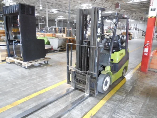 Photo #31 of METAL FABRICATION AND WOODWORKING EQUIPMENT OF CSC WORLDWIDE: A MANUFACTURE OF DISPLAY UNITS AND SHOW CASES