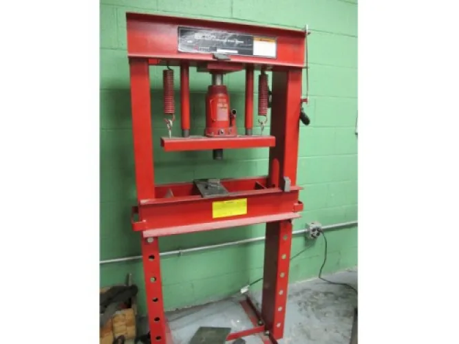 Photo #41 of FORMER ASSETS OF VICTOR GRAPHICS: OUTSTANDING OFFERING OF BOOK MANUFACTURING & PRINTING EQUIPMENT