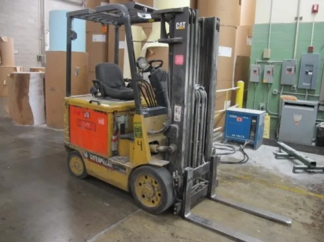 Photo #48 of FORMER ASSETS OF VICTOR GRAPHICS: OUTSTANDING OFFERING OF BOOK MANUFACTURING & PRINTING EQUIPMENT