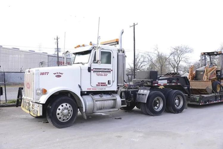 Photo #3 of EQUIPMENT FORMERLY USED BY BAYOU CITY RAIL, FEATURING: WHEEL LOADERS, BACKHOES, EXCAVATORS, FORKLIFTS, TRACTORS, TRUCKS, PICKUP TRUCKS, TRAILERS, AIR COMPRESSORS, HUGE QUANTITY OF TOOLS & MUCH MORE