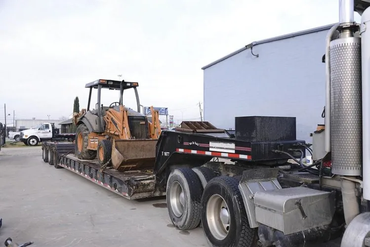Photo #6 of EQUIPMENT FORMERLY USED BY BAYOU CITY RAIL, FEATURING: WHEEL LOADERS, BACKHOES, EXCAVATORS, FORKLIFTS, TRACTORS, TRUCKS, PICKUP TRUCKS, TRAILERS, AIR COMPRESSORS, HUGE QUANTITY OF TOOLS & MUCH MORE