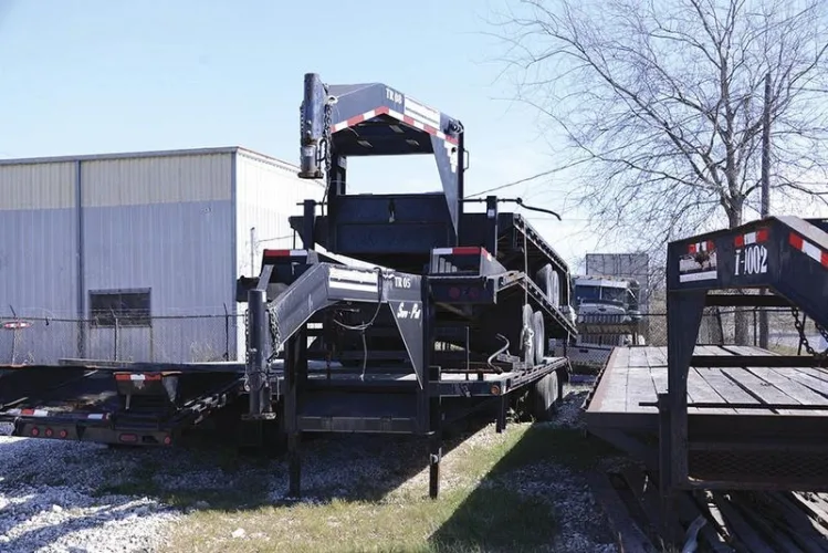 Photo #9 of EQUIPMENT FORMERLY USED BY BAYOU CITY RAIL, FEATURING: WHEEL LOADERS, BACKHOES, EXCAVATORS, FORKLIFTS, TRACTORS, TRUCKS, PICKUP TRUCKS, TRAILERS, AIR COMPRESSORS, HUGE QUANTITY OF TOOLS & MUCH MORE