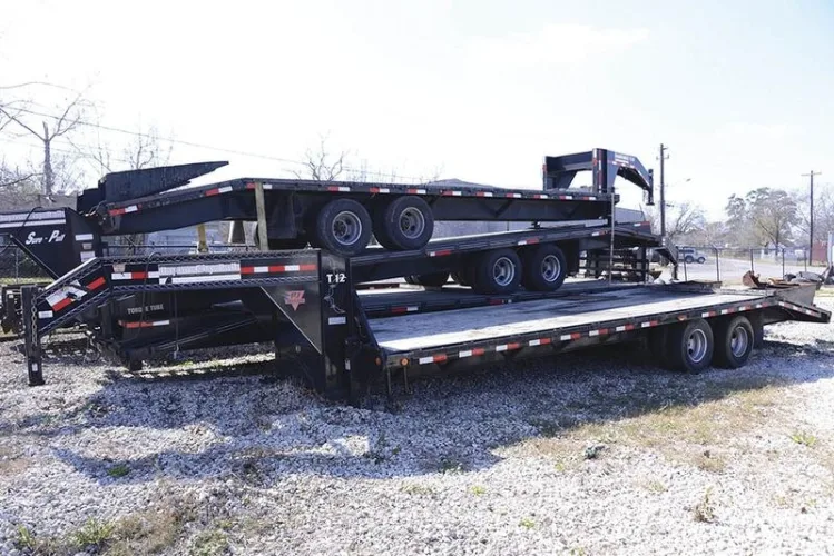 Photo #11 of EQUIPMENT FORMERLY USED BY BAYOU CITY RAIL, FEATURING: WHEEL LOADERS, BACKHOES, EXCAVATORS, FORKLIFTS, TRACTORS, TRUCKS, PICKUP TRUCKS, TRAILERS, AIR COMPRESSORS, HUGE QUANTITY OF TOOLS & MUCH MORE