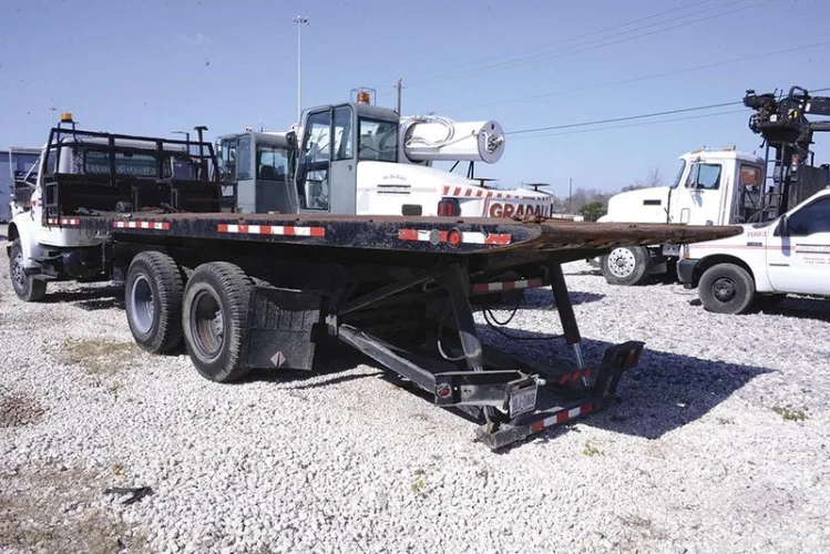 Photo #15 of EQUIPMENT FORMERLY USED BY BAYOU CITY RAIL, FEATURING: WHEEL LOADERS, BACKHOES, EXCAVATORS, FORKLIFTS, TRACTORS, TRUCKS, PICKUP TRUCKS, TRAILERS, AIR COMPRESSORS, HUGE QUANTITY OF TOOLS & MUCH MORE