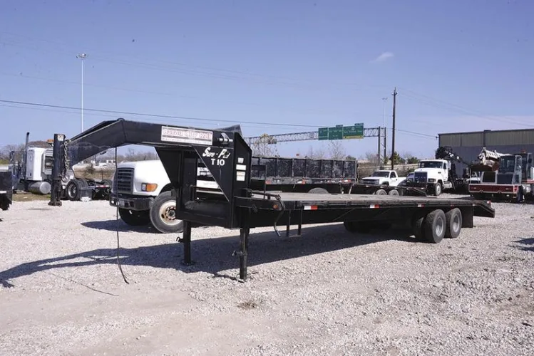 Photo #23 of EQUIPMENT FORMERLY USED BY BAYOU CITY RAIL, FEATURING: WHEEL LOADERS, BACKHOES, EXCAVATORS, FORKLIFTS, TRACTORS, TRUCKS, PICKUP TRUCKS, TRAILERS, AIR COMPRESSORS, HUGE QUANTITY OF TOOLS & MUCH MORE