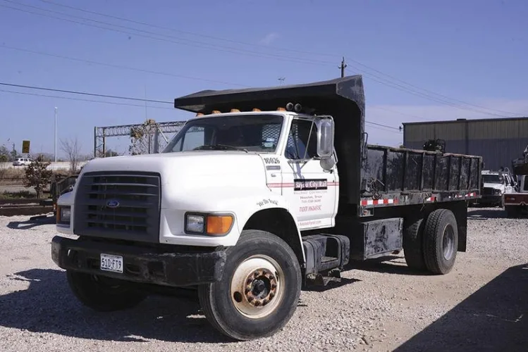 Photo #24 of EQUIPMENT FORMERLY USED BY BAYOU CITY RAIL, FEATURING: WHEEL LOADERS, BACKHOES, EXCAVATORS, FORKLIFTS, TRACTORS, TRUCKS, PICKUP TRUCKS, TRAILERS, AIR COMPRESSORS, HUGE QUANTITY OF TOOLS & MUCH MORE