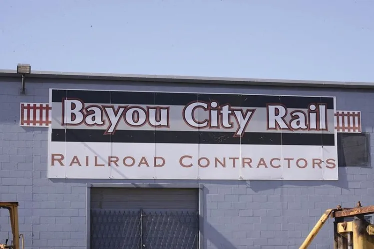Photo #31 of EQUIPMENT FORMERLY USED BY BAYOU CITY RAIL, FEATURING: WHEEL LOADERS, BACKHOES, EXCAVATORS, FORKLIFTS, TRACTORS, TRUCKS, PICKUP TRUCKS, TRAILERS, AIR COMPRESSORS, HUGE QUANTITY OF TOOLS & MUCH MORE