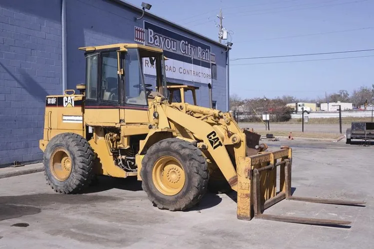 Photo #37 of EQUIPMENT FORMERLY USED BY BAYOU CITY RAIL, FEATURING: WHEEL LOADERS, BACKHOES, EXCAVATORS, FORKLIFTS, TRACTORS, TRUCKS, PICKUP TRUCKS, TRAILERS, AIR COMPRESSORS, HUGE QUANTITY OF TOOLS & MUCH MORE