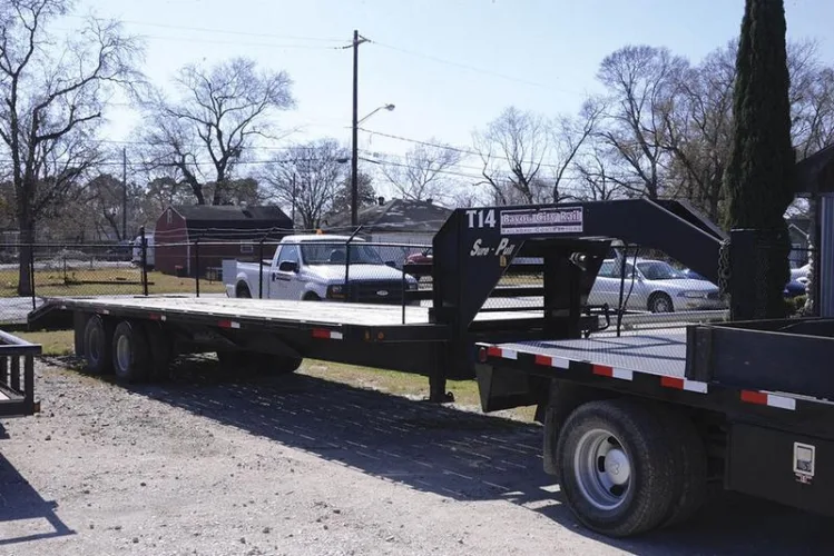 Photo #47 of EQUIPMENT FORMERLY USED BY BAYOU CITY RAIL, FEATURING: WHEEL LOADERS, BACKHOES, EXCAVATORS, FORKLIFTS, TRACTORS, TRUCKS, PICKUP TRUCKS, TRAILERS, AIR COMPRESSORS, HUGE QUANTITY OF TOOLS & MUCH MORE