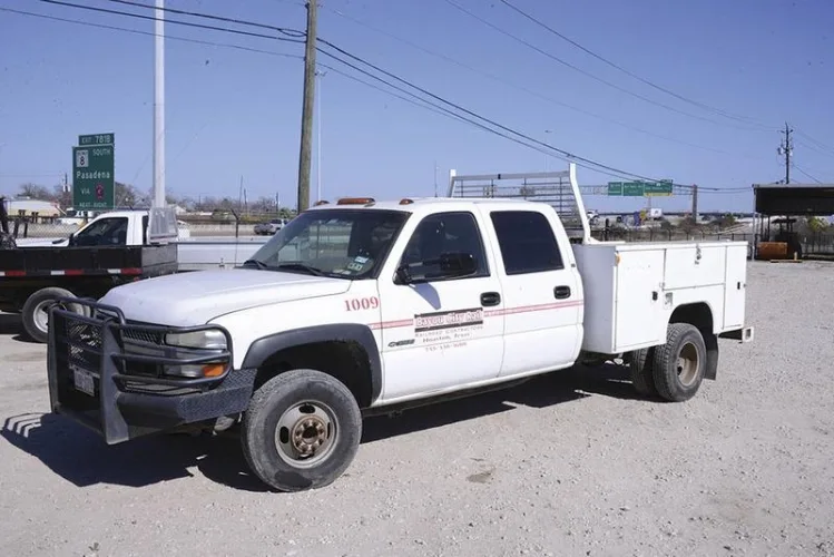 Photo #60 of EQUIPMENT FORMERLY USED BY BAYOU CITY RAIL, FEATURING: WHEEL LOADERS, BACKHOES, EXCAVATORS, FORKLIFTS, TRACTORS, TRUCKS, PICKUP TRUCKS, TRAILERS, AIR COMPRESSORS, HUGE QUANTITY OF TOOLS & MUCH MORE