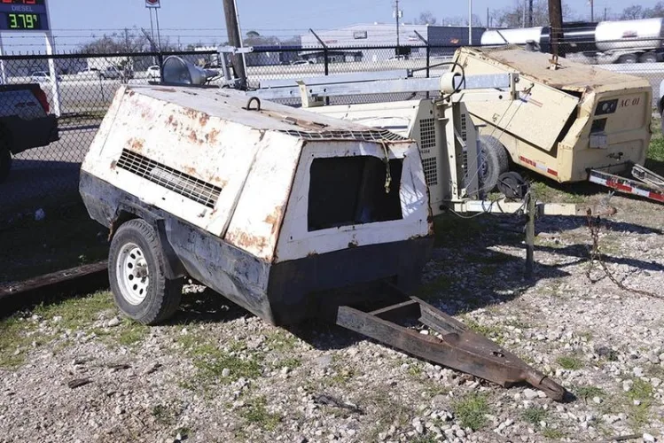 Photo #64 of EQUIPMENT FORMERLY USED BY BAYOU CITY RAIL, FEATURING: WHEEL LOADERS, BACKHOES, EXCAVATORS, FORKLIFTS, TRACTORS, TRUCKS, PICKUP TRUCKS, TRAILERS, AIR COMPRESSORS, HUGE QUANTITY OF TOOLS & MUCH MORE