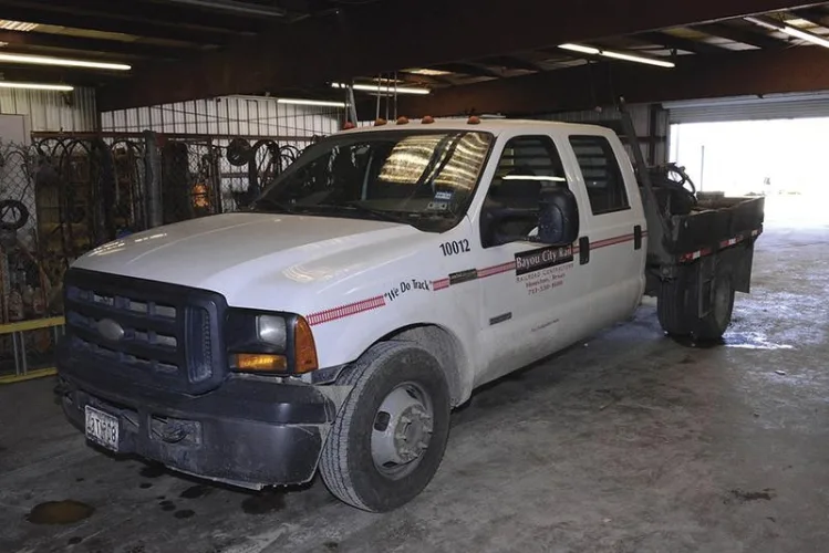 Photo #66 of EQUIPMENT FORMERLY USED BY BAYOU CITY RAIL, FEATURING: WHEEL LOADERS, BACKHOES, EXCAVATORS, FORKLIFTS, TRACTORS, TRUCKS, PICKUP TRUCKS, TRAILERS, AIR COMPRESSORS, HUGE QUANTITY OF TOOLS & MUCH MORE
