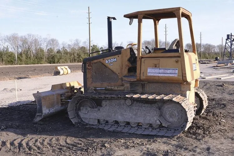 Photo #71 of EQUIPMENT FORMERLY USED BY BAYOU CITY RAIL, FEATURING: WHEEL LOADERS, BACKHOES, EXCAVATORS, FORKLIFTS, TRACTORS, TRUCKS, PICKUP TRUCKS, TRAILERS, AIR COMPRESSORS, HUGE QUANTITY OF TOOLS & MUCH MORE