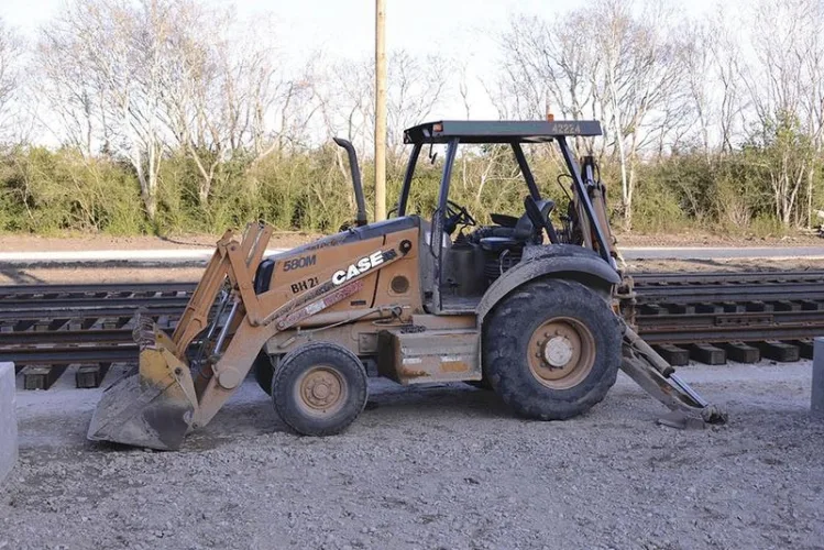 Photo #72 of EQUIPMENT FORMERLY USED BY BAYOU CITY RAIL, FEATURING: WHEEL LOADERS, BACKHOES, EXCAVATORS, FORKLIFTS, TRACTORS, TRUCKS, PICKUP TRUCKS, TRAILERS, AIR COMPRESSORS, HUGE QUANTITY OF TOOLS & MUCH MORE