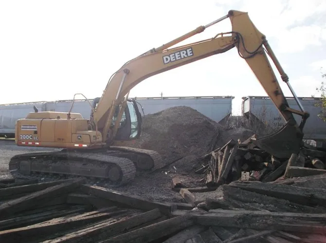 Photo #75 of EQUIPMENT FORMERLY USED BY BAYOU CITY RAIL, FEATURING: WHEEL LOADERS, BACKHOES, EXCAVATORS, FORKLIFTS, TRACTORS, TRUCKS, PICKUP TRUCKS, TRAILERS, AIR COMPRESSORS, HUGE QUANTITY OF TOOLS & MUCH MORE
