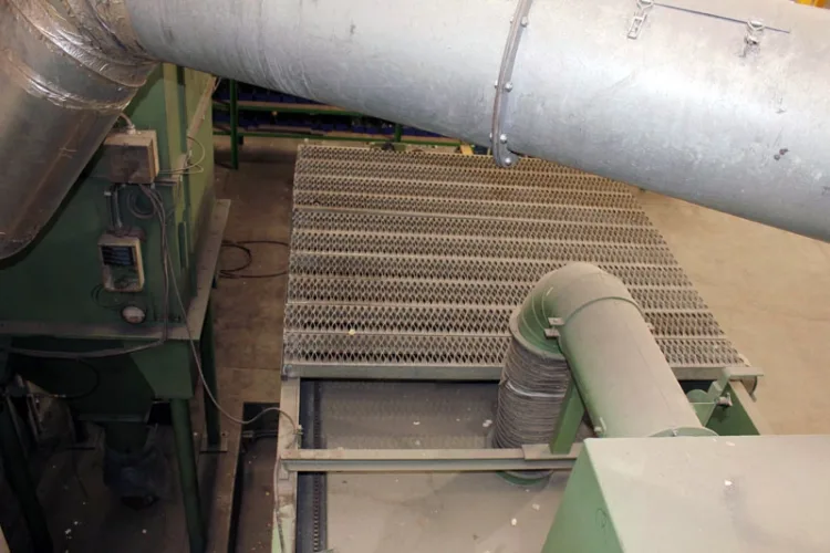 Photo #10 of CHIP MAKING AND FABRICATING MACHINERY AUCTION: SHOT BLAST SYSTEMS, LASERS, LATHES, MILLS, THERMAL OXIDIZER, BRAKES, PRESS BRAKES, CRIMPING MACHINE, EDM, KILN, GRINDERS, INDUCTION HEATING SYSTEM,  PUNCH, PARTS WASHER &  MUCH MORE