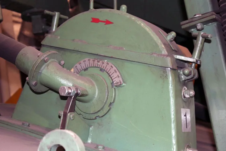 Photo #15 of CHIP MAKING AND FABRICATING MACHINERY AUCTION: SHOT BLAST SYSTEMS, LASERS, LATHES, MILLS, THERMAL OXIDIZER, BRAKES, PRESS BRAKES, CRIMPING MACHINE, EDM, KILN, GRINDERS, INDUCTION HEATING SYSTEM,  PUNCH, PARTS WASHER &  MUCH MORE